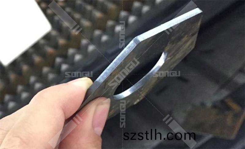 光纖(xian)激光切(qie)割金屬樣品(pin)