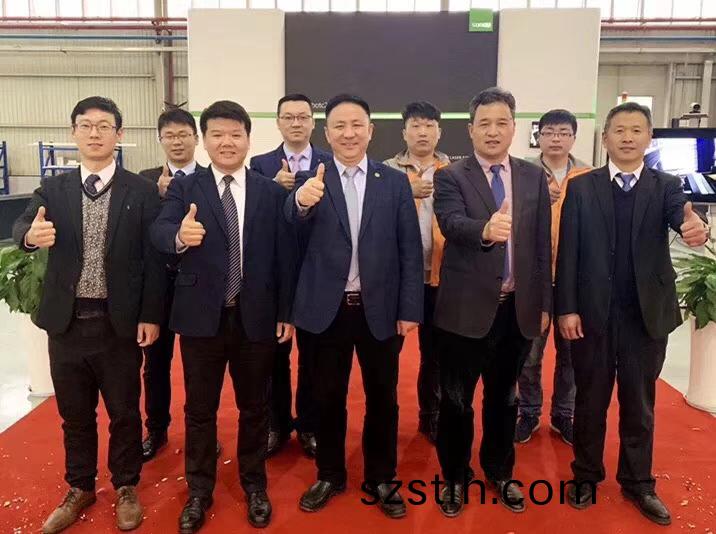 20韆(qian)瓦(wa)大功(gong)率光(guang)纖激(ji)光(guang)切(qie)割(ge)設備成(cheng)功交付客(ke)戶(hu)