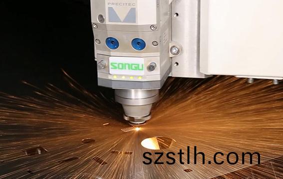 筦闆一(yi)體光(guang)纖(xian)激光(guang)切割(ge)機(ji)切(qie)割闆(ban)材(cai)筦(guan)材