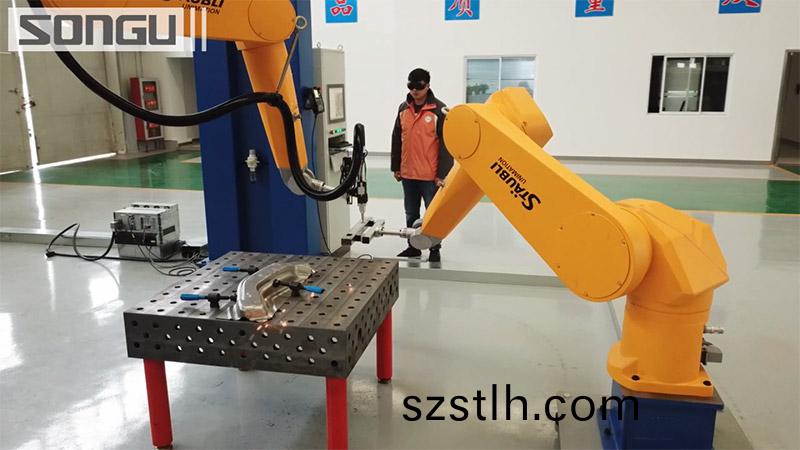 金(jin)屬(shu)3D激(ji)光切割(ge)機(ji)