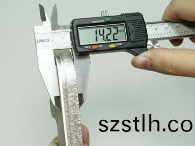 金屬(shu)切割(ge)厚度測(ce)量(liang)展示(shi)